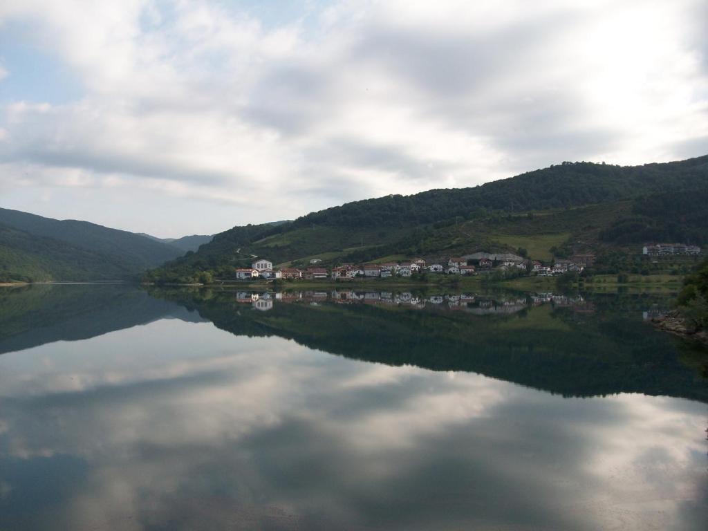 Hostal Rural Arrobi Borda Eugi Exterior photo